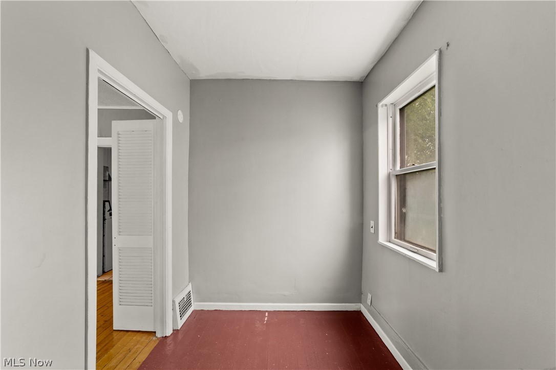 3330 W 59th Place Cleveland OH 44102