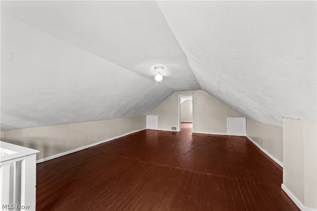 3330 W 59th Place Cleveland OH 44102