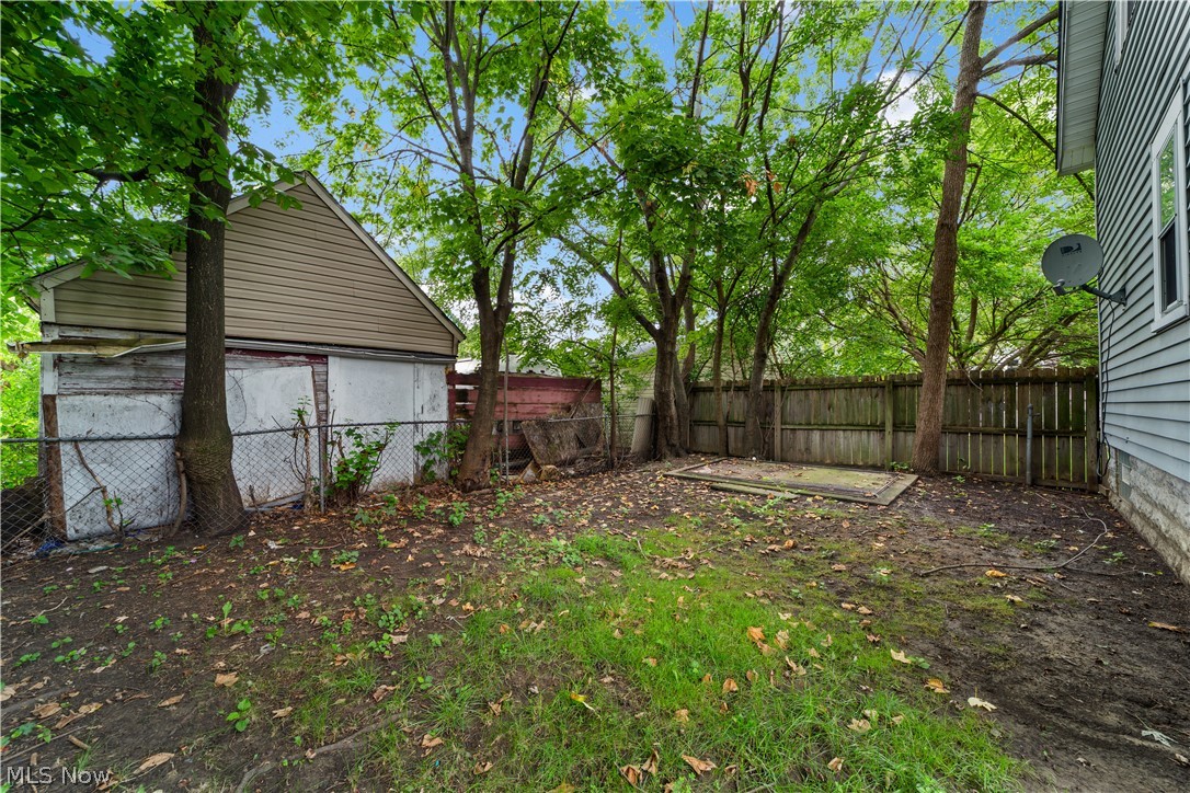3330 W 59th Place Cleveland OH 44102