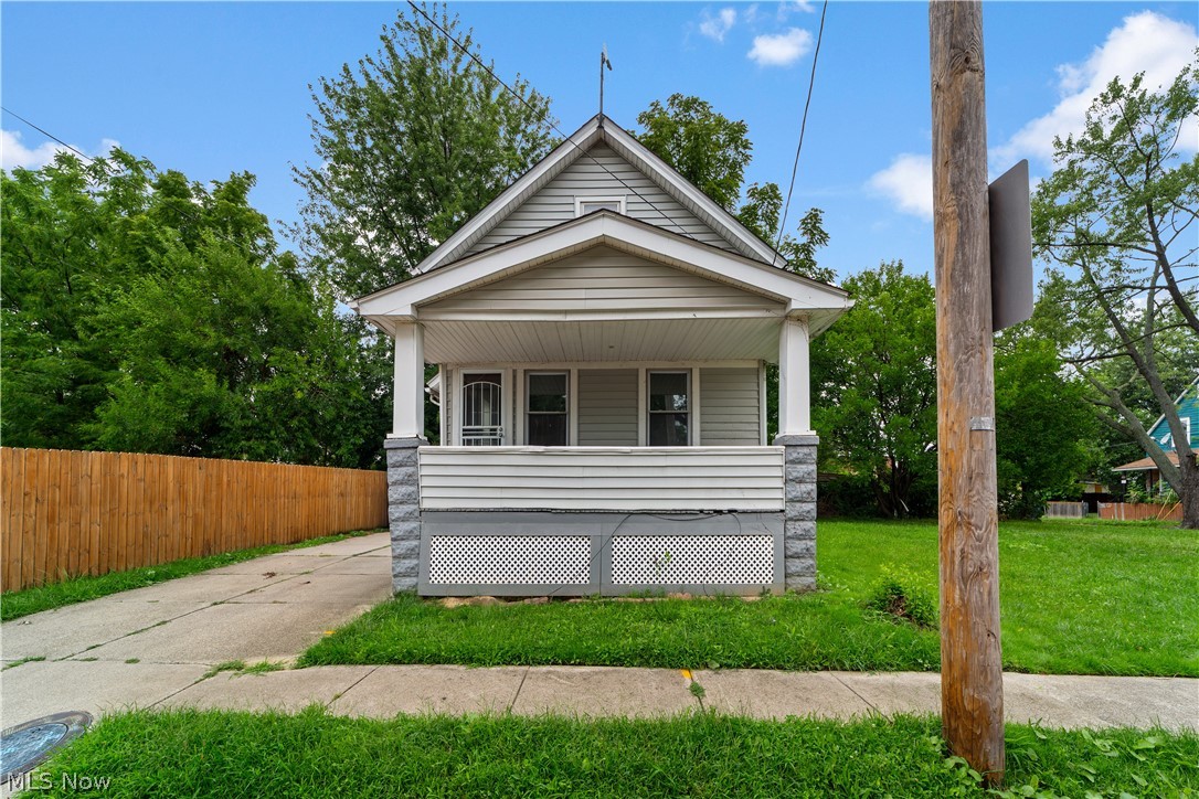 3330 W 59th Place Cleveland OH 44102