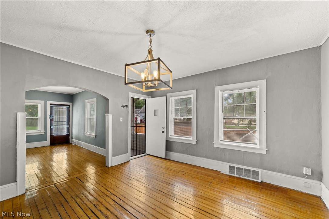 3330 W 59th Place Cleveland OH 44102