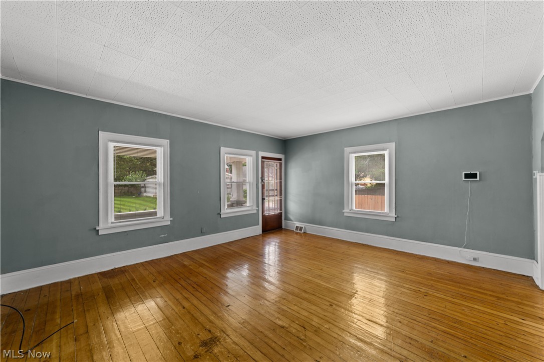 3330 W 59th Place Cleveland OH 44102