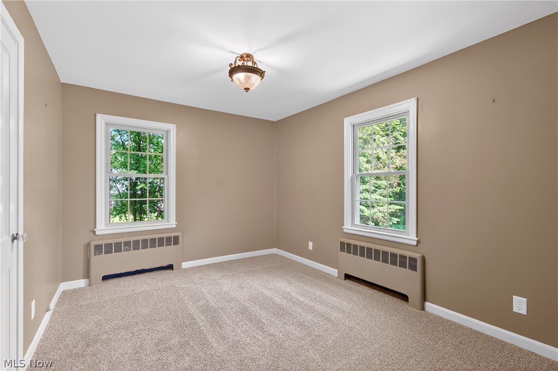 1129 Stratford Avenue NE Massillon OH 44646