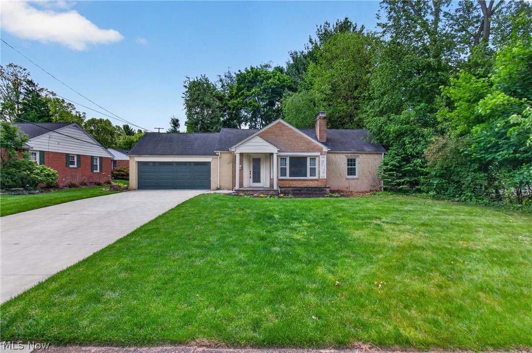 1129 Stratford Avenue NE Massillon OH 44646