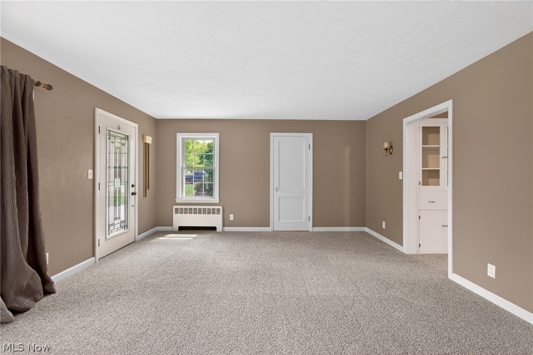 1129 Stratford Avenue NE Massillon OH 44646