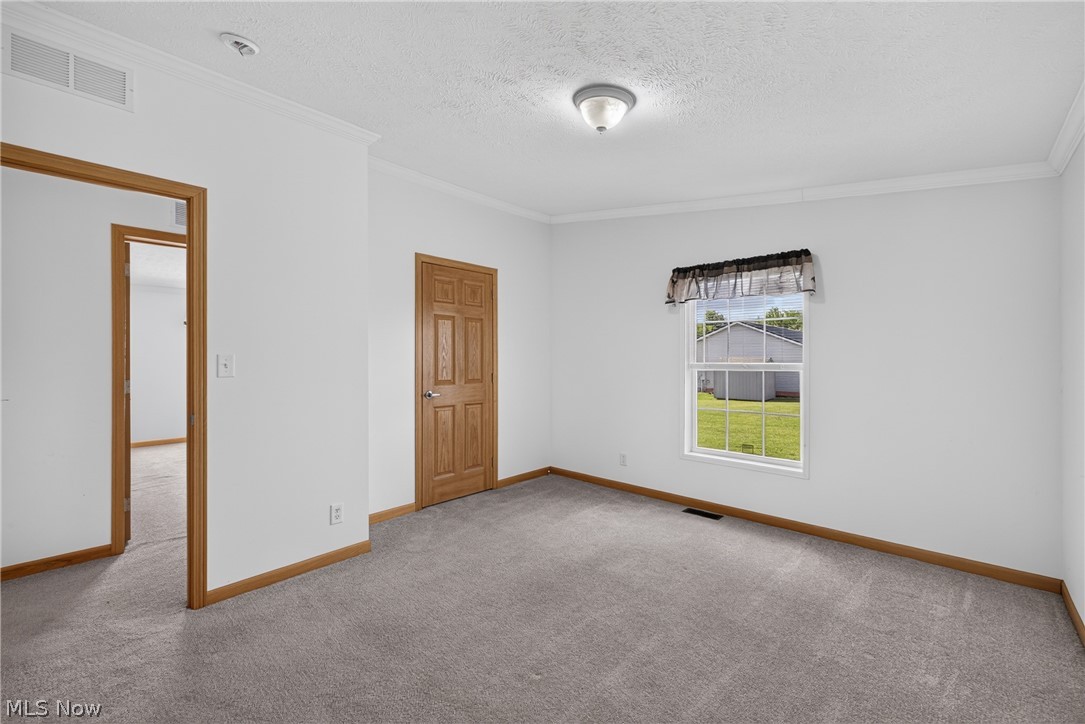 668 Woodlawn Road Chardon OH 44024