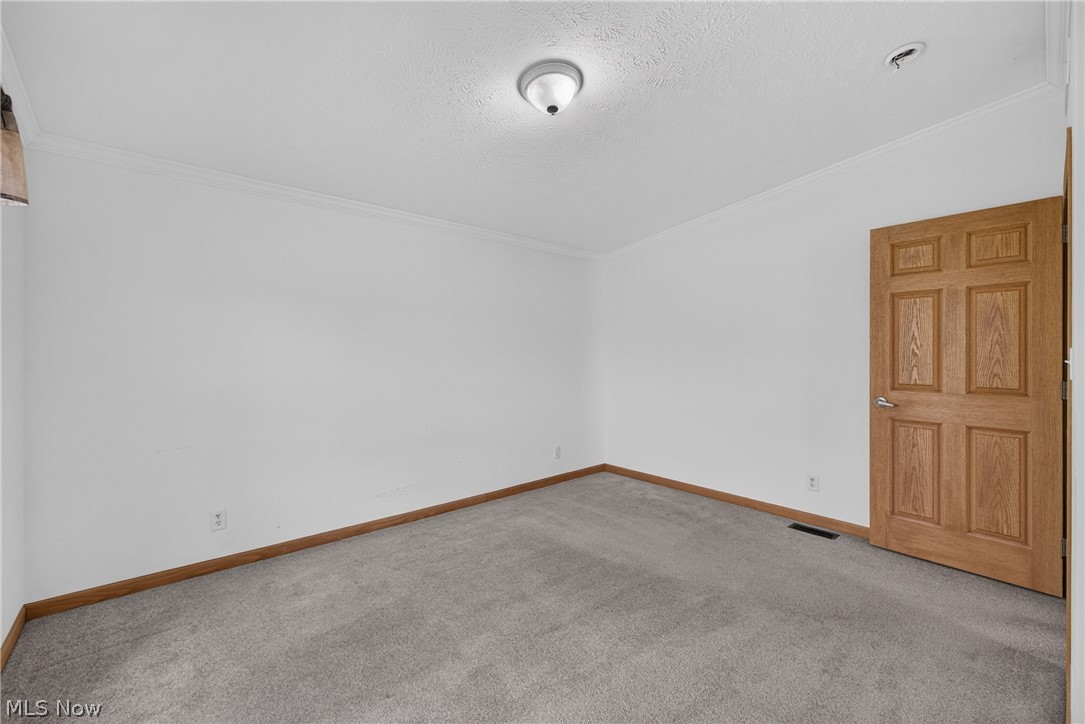 668 Woodlawn Road Chardon OH 44024
