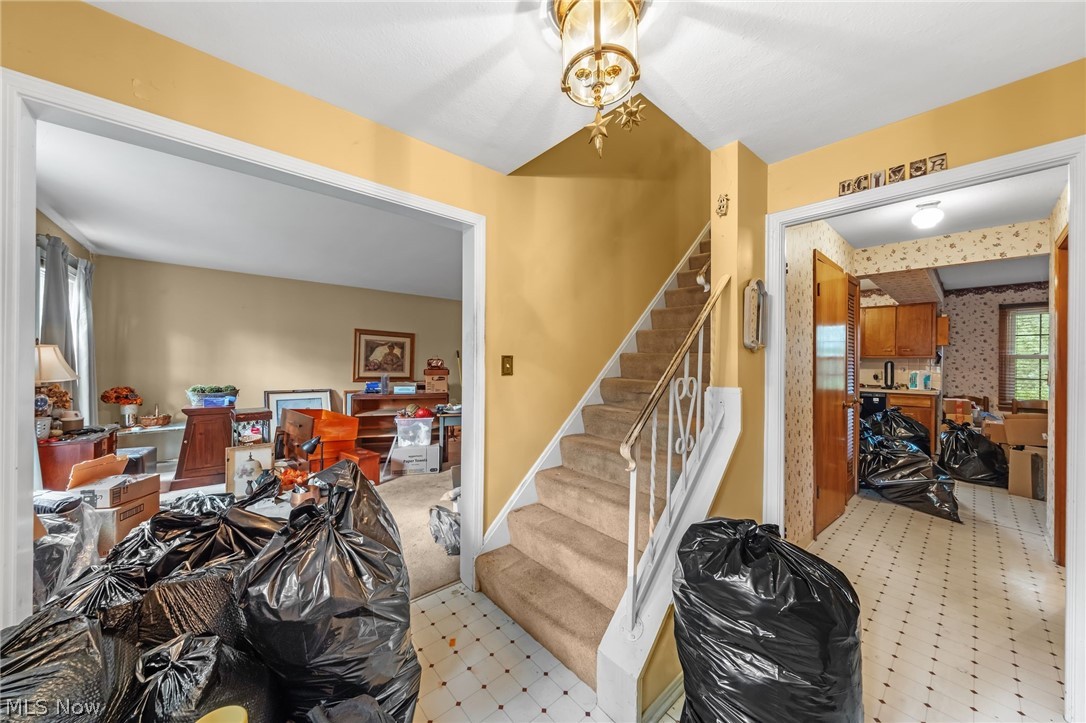 16002 Colletta Lane Cleveland OH 44111