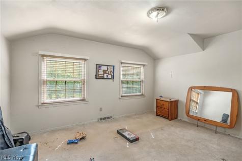 16002 Colletta Lane Cleveland OH 44111