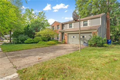 16002 Colletta Lane Cleveland OH 44111