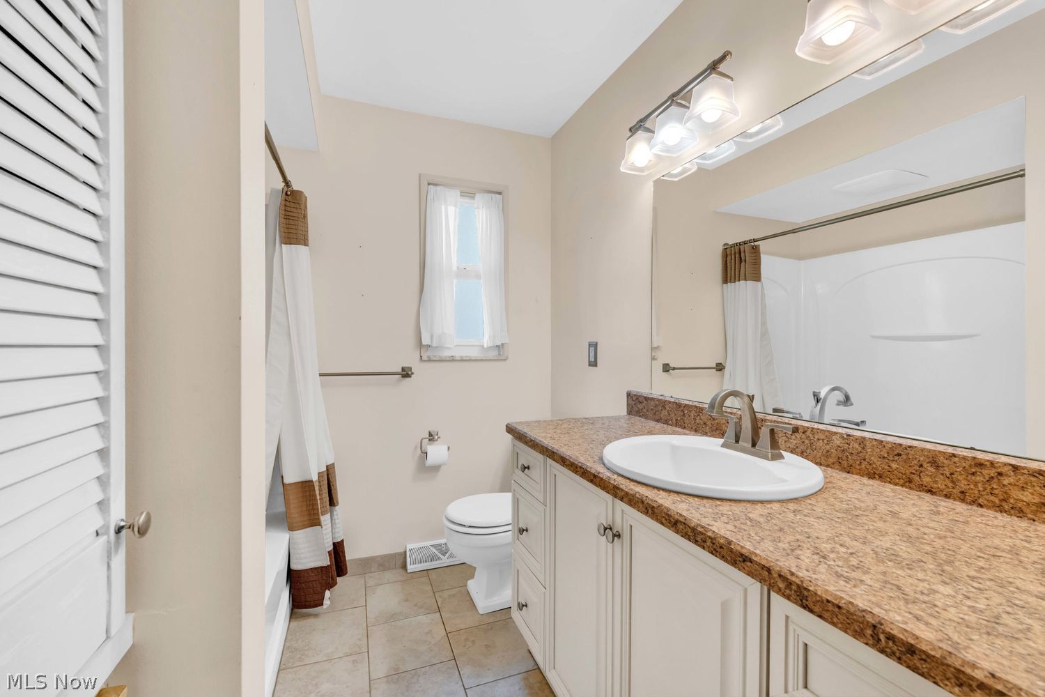 2660 Northview Road Rocky River OH 44116