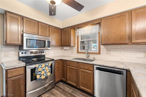 6903 Hidden Valley Drive Amherst OH 44001