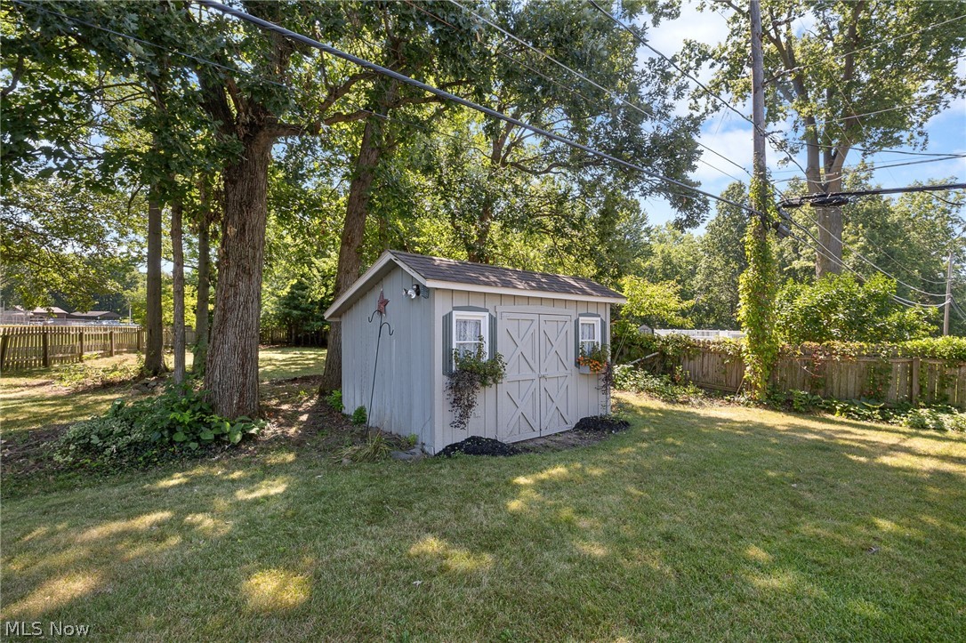 6903 Hidden Valley Drive Amherst OH 44001