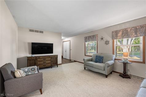 6903 Hidden Valley Drive Amherst OH 44001