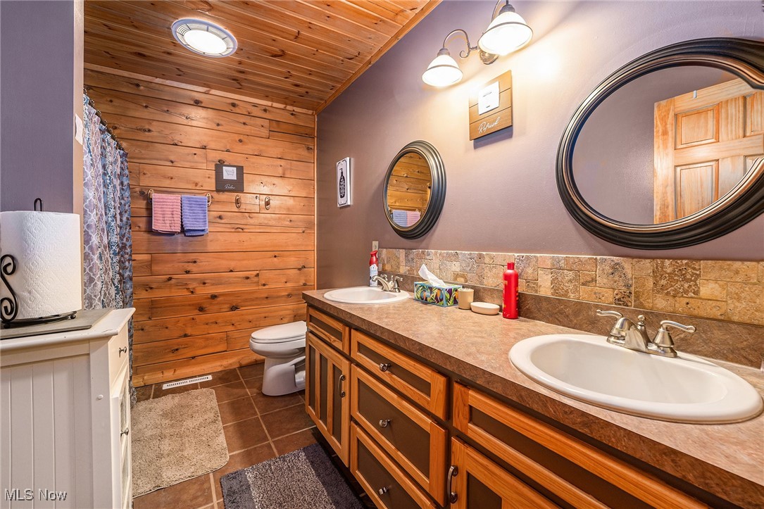 5454 Ledge Road Madison OH 44057