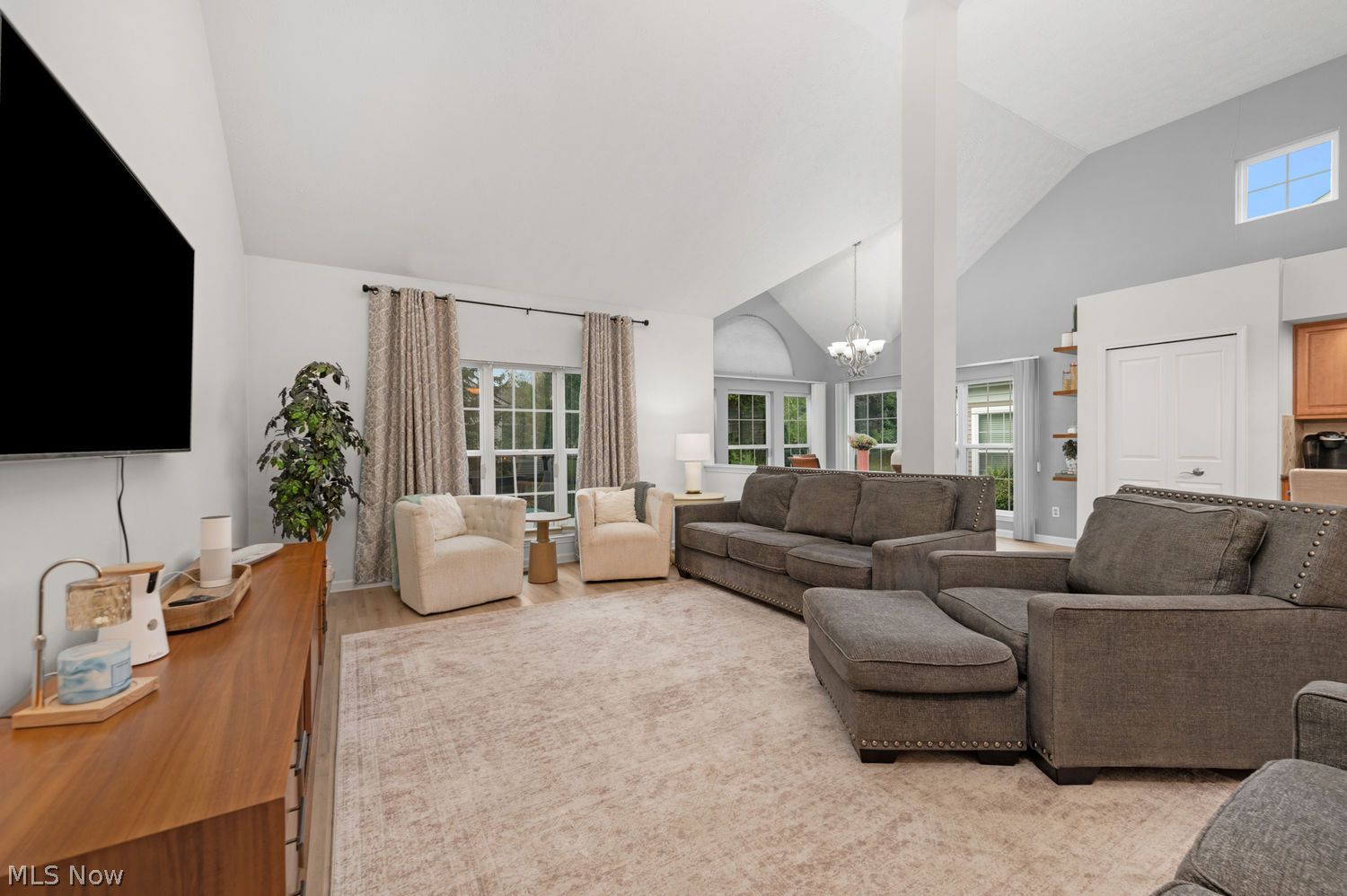 464 Winward Lane Brunswick OH 44212