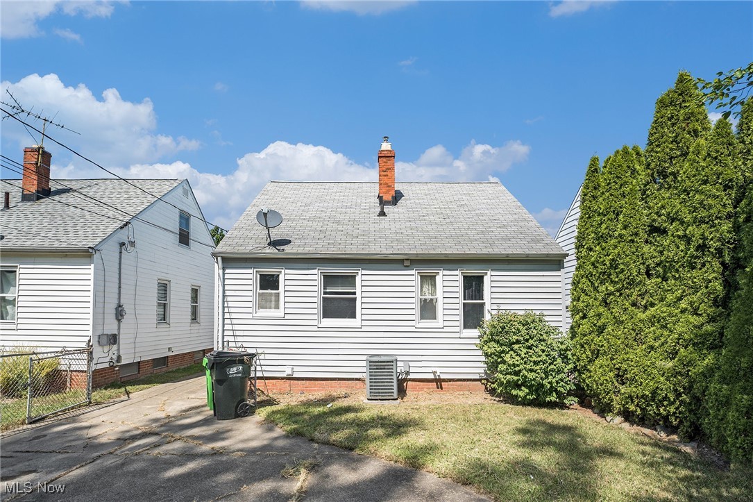 21170 Wilmore Avenue Euclid OH 44123