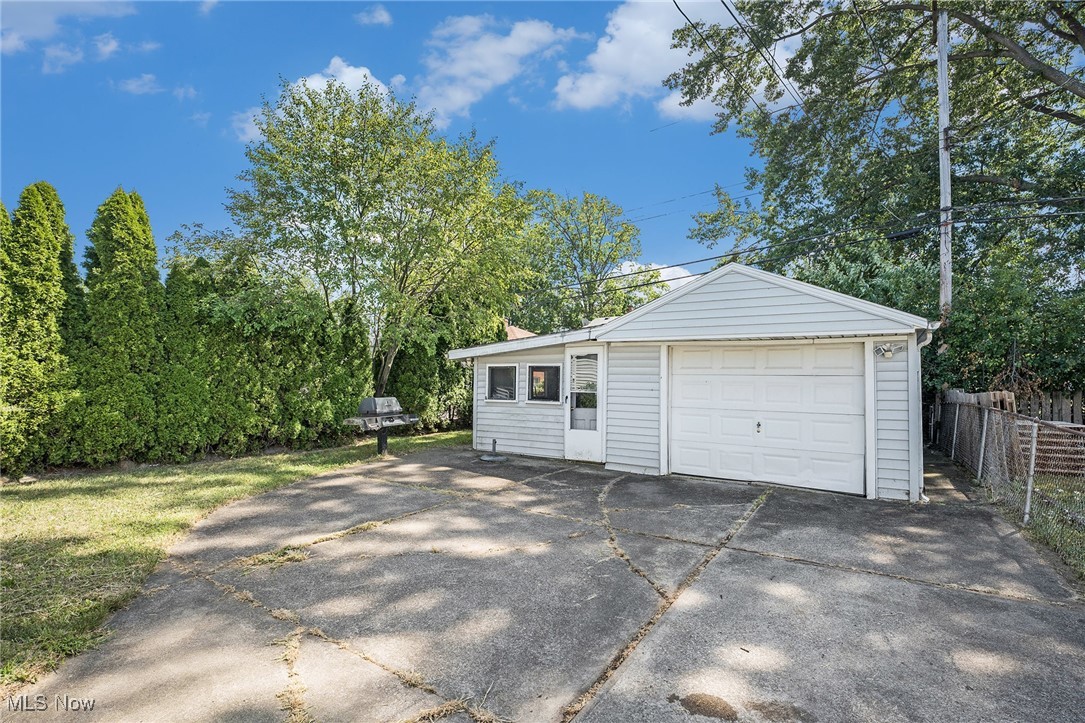 21170 Wilmore Avenue Euclid OH 44123