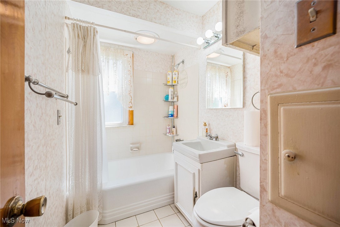 21170 Wilmore Avenue Euclid OH 44123