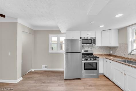 5005 Vandalia Avenue Cleveland OH 44144