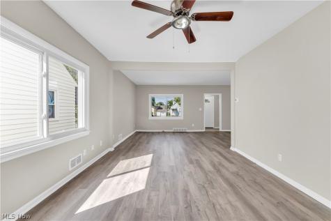 5005 Vandalia Avenue Cleveland OH 44144
