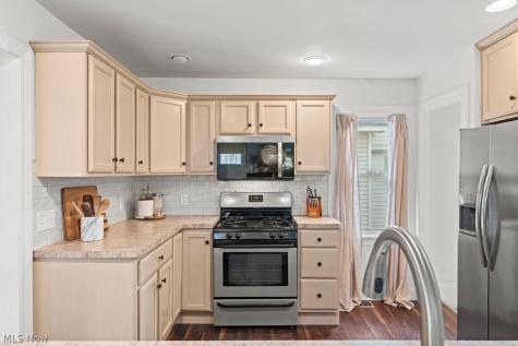 16600 Chatfield Avenue Cleveland OH 44111