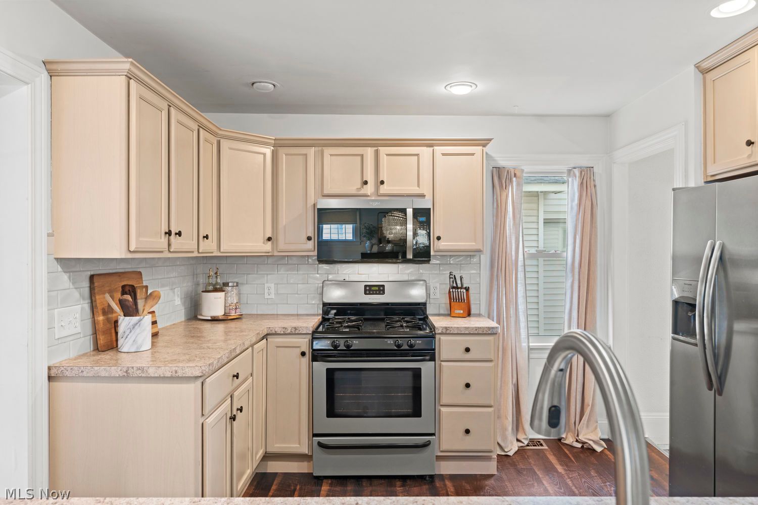 16600 Chatfield Avenue Cleveland OH 44111