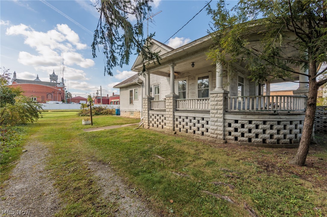 110 Courtland Street Wellington OH 44090
