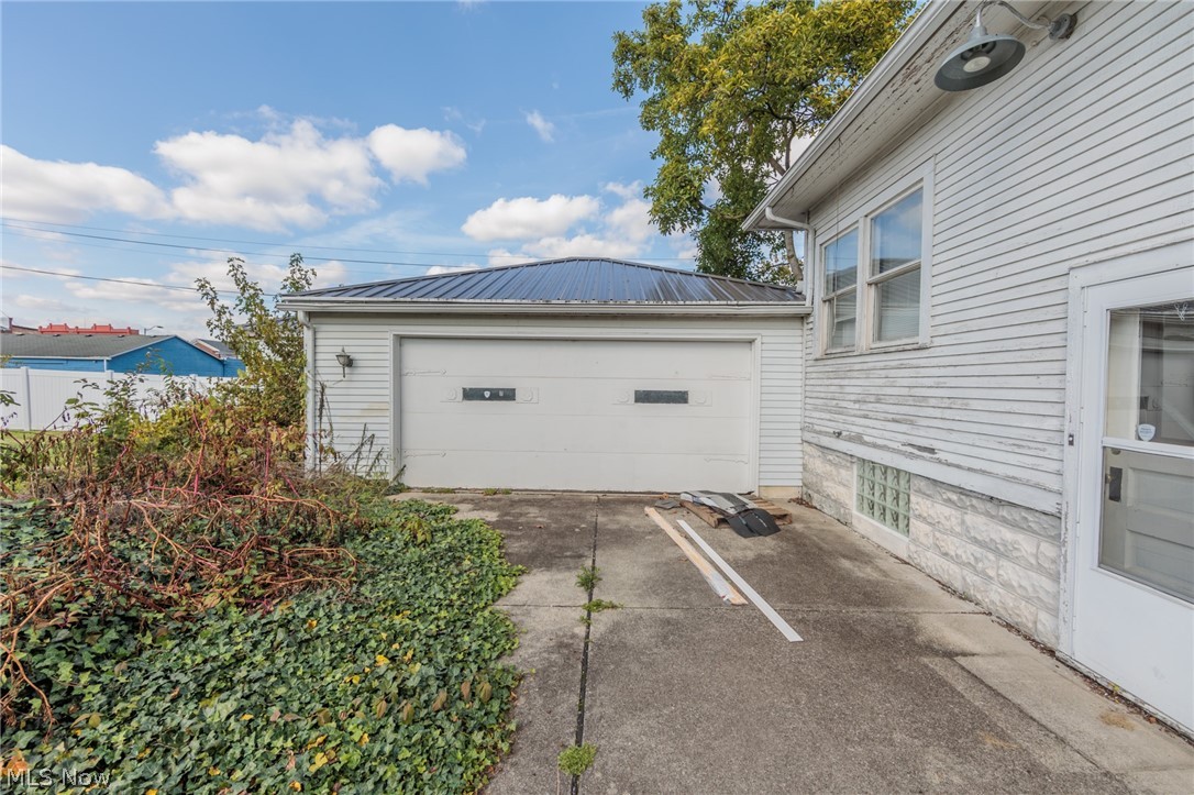110 Courtland Street Wellington OH 44090