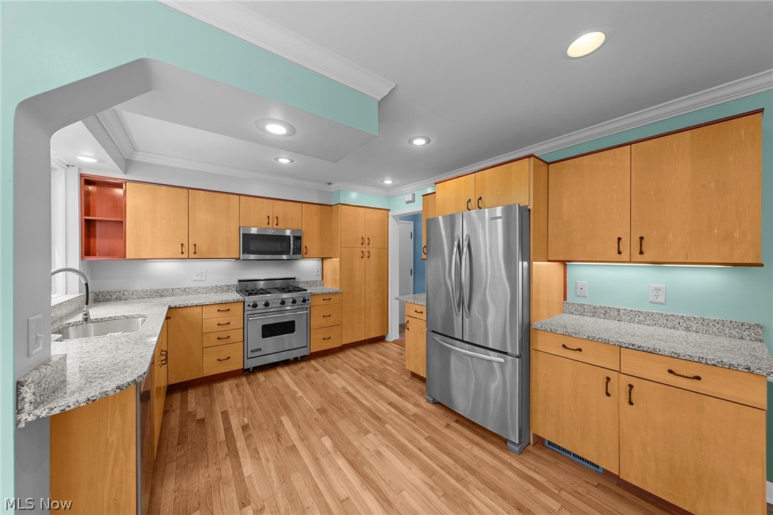 1460 Burlington Road Cleveland Heights OH 44118