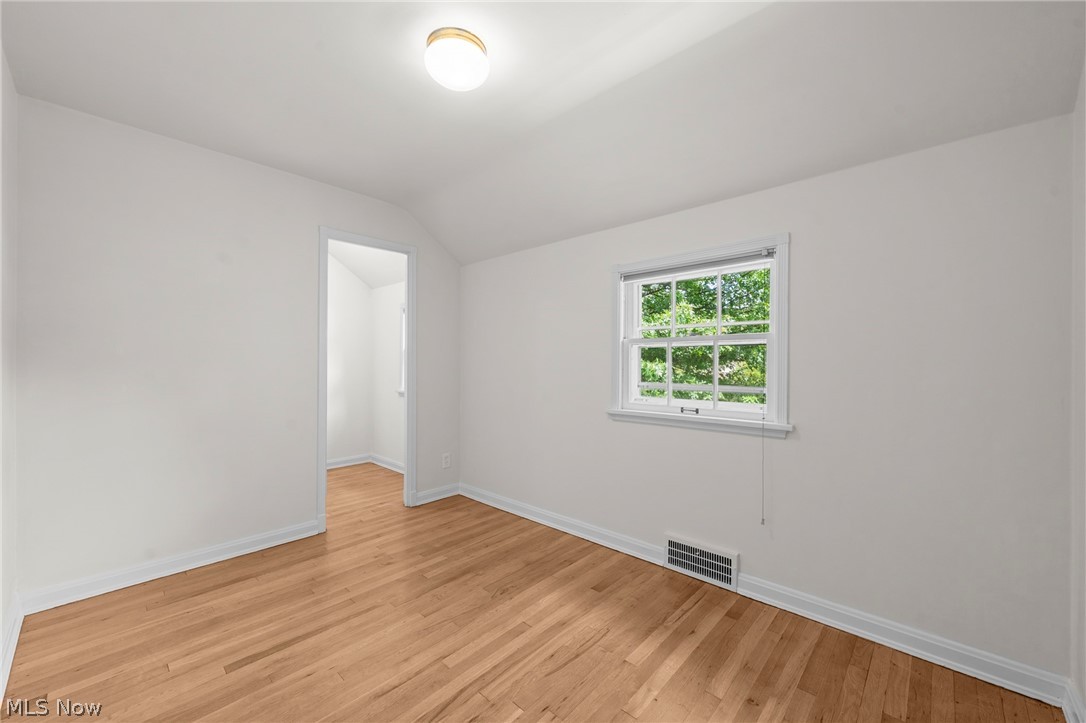 1460 Burlington Road Cleveland Heights OH 44118