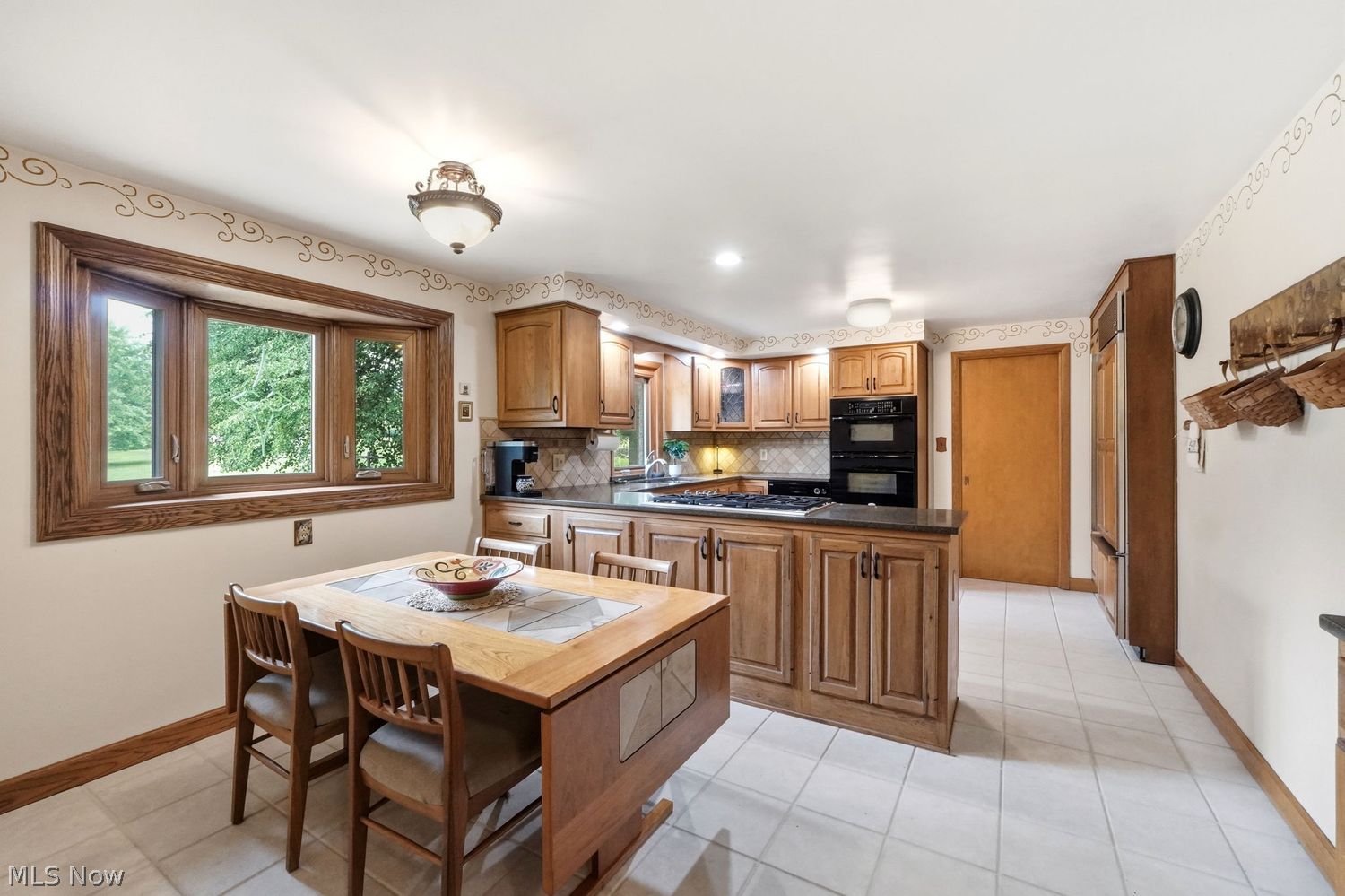 4950 E Pleasant Valley Road E Seven Hills OH 44131
