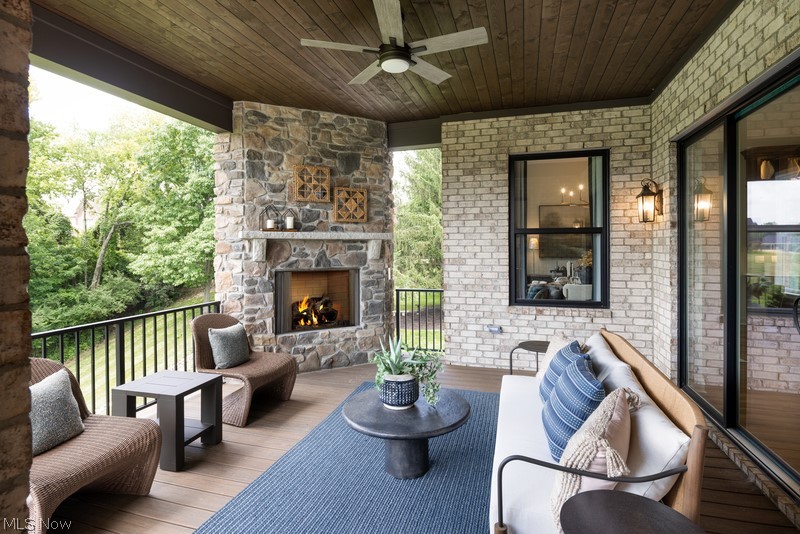 2488 Prairie Lane Hinckley OH 44233
