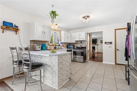 5893 Noel Street Louisville OH 44641