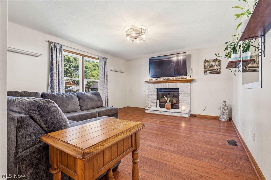 5893 Noel Street Louisville OH 44641