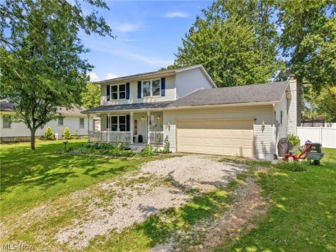 5893 Noel Street Louisville OH 44641