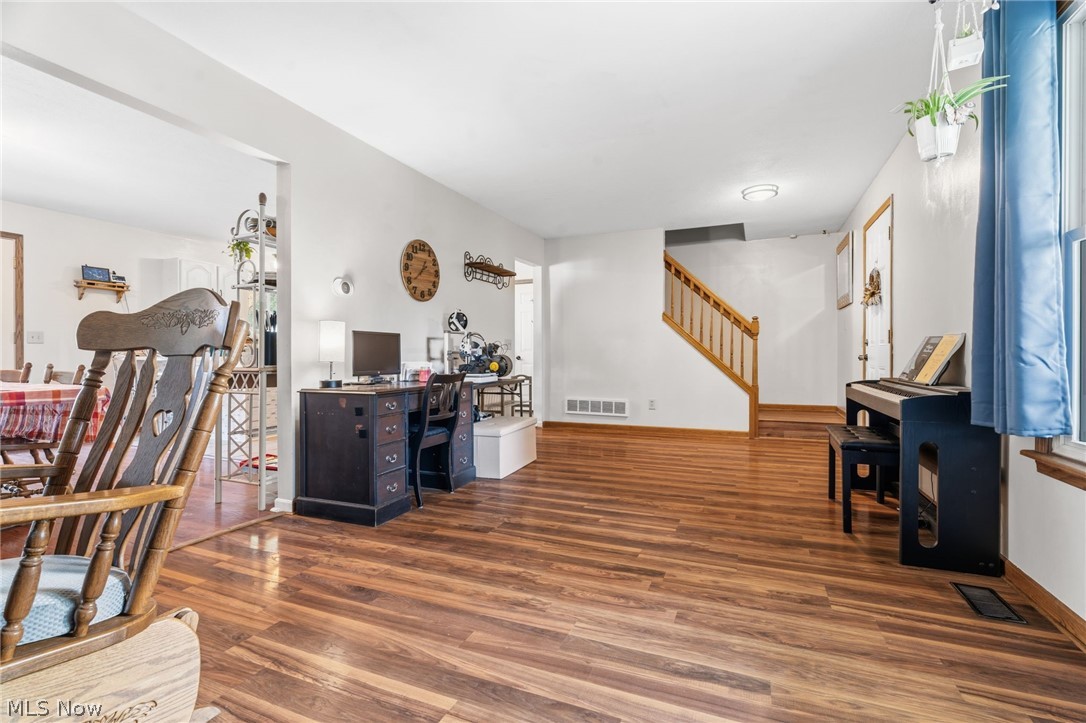 5893 Noel Street Louisville OH 44641
