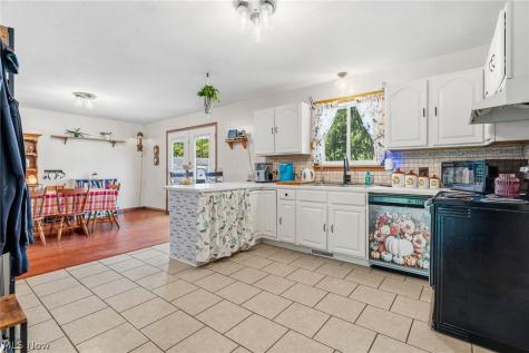 5893 Noel Street Louisville OH 44641