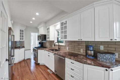 348 Lake Forest Drive Bay Village OH 44140