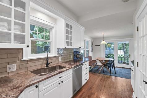 348 Lake Forest Drive Bay Village OH 44140