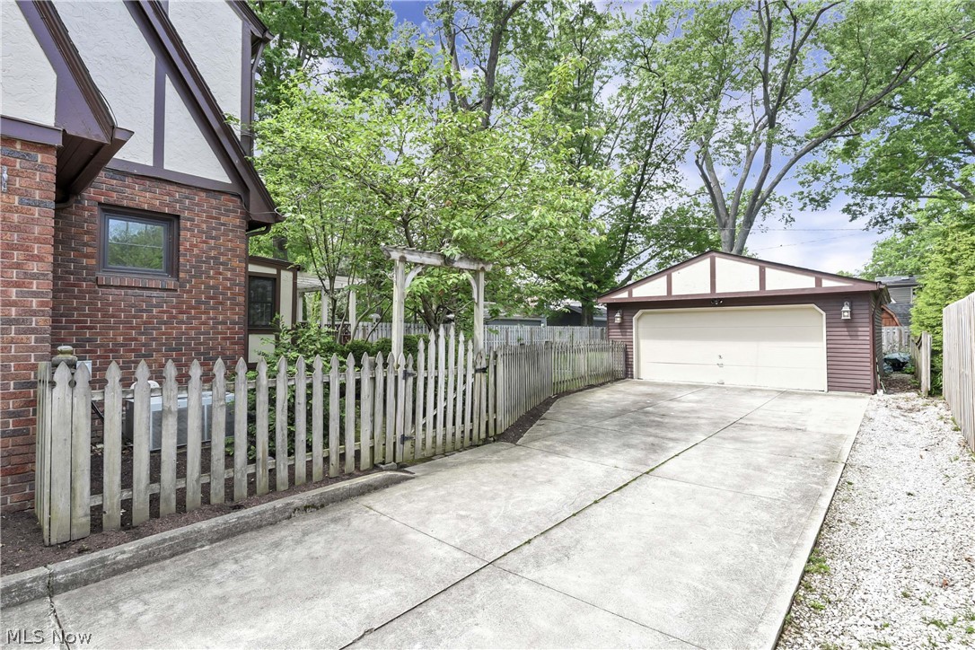 348 Lake Forest Drive Bay Village OH 44140