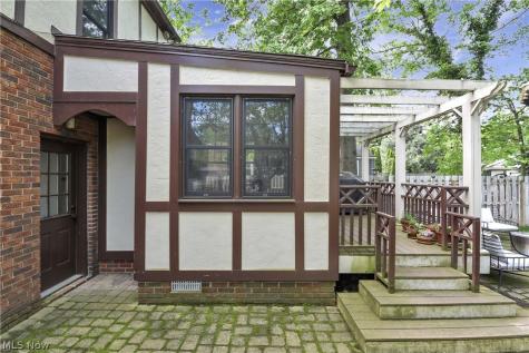 348 Lake Forest Drive Bay Village OH 44140
