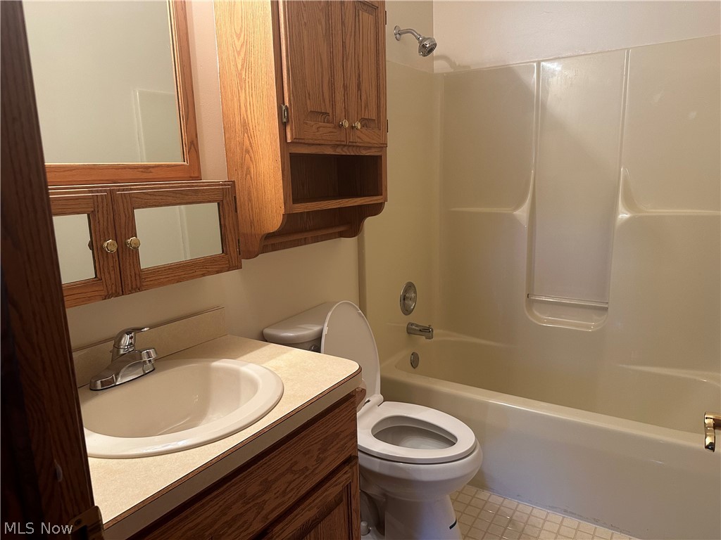 422 N Center Street Lagrange OH 44050