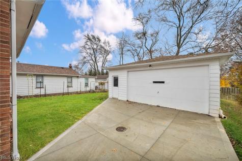 6104 Turney Road Garfield Heights OH 44125