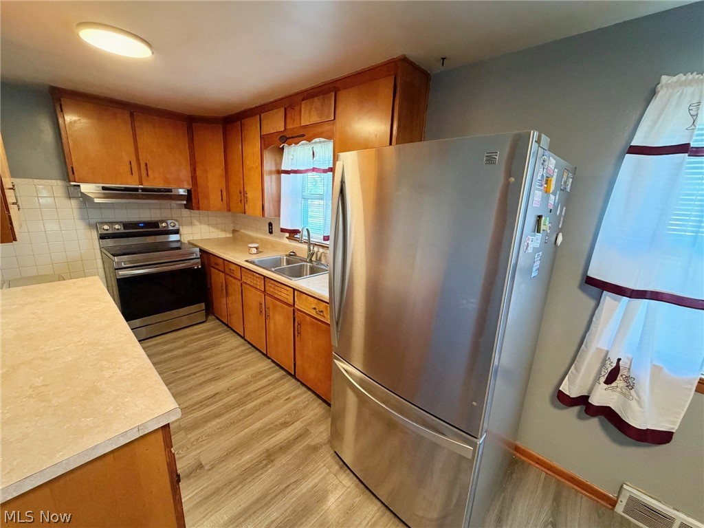 4284 Swallen Avenue Louisville OH 44641