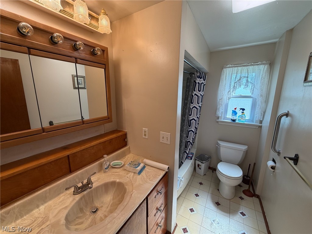 4284 Swallen Avenue Louisville OH 44641