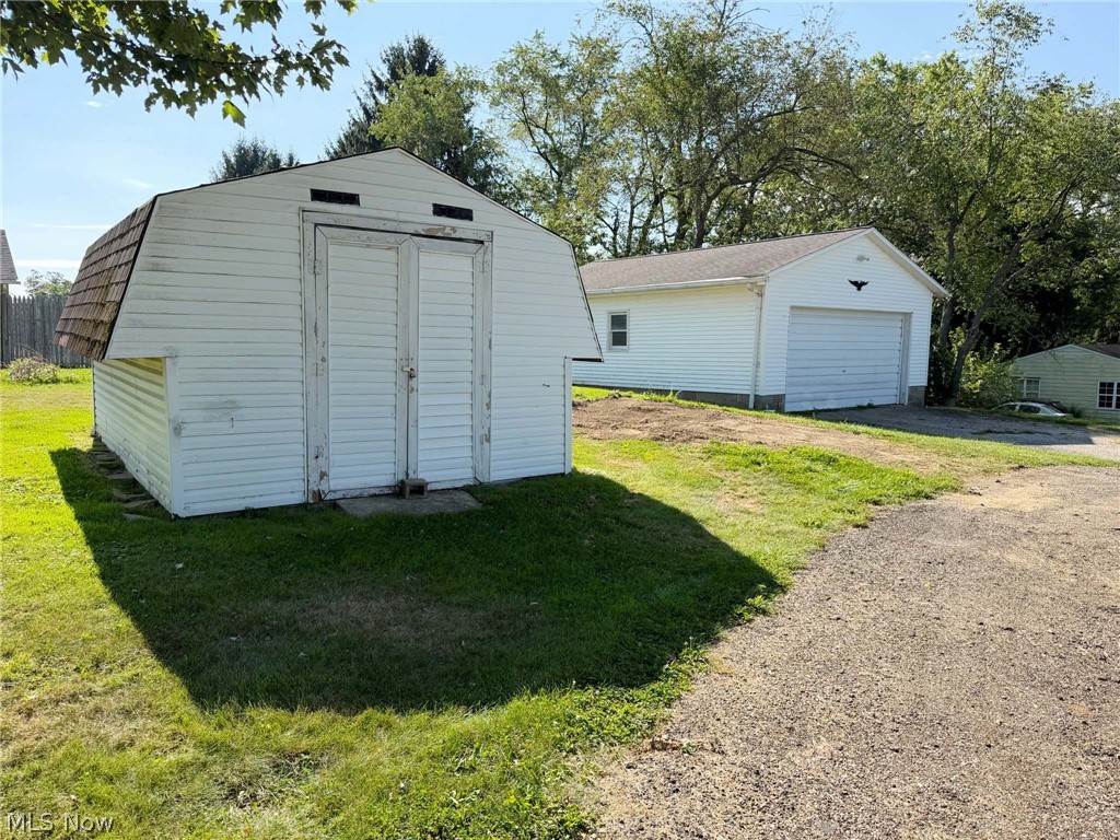 4284 Swallen Avenue Louisville OH 44641
