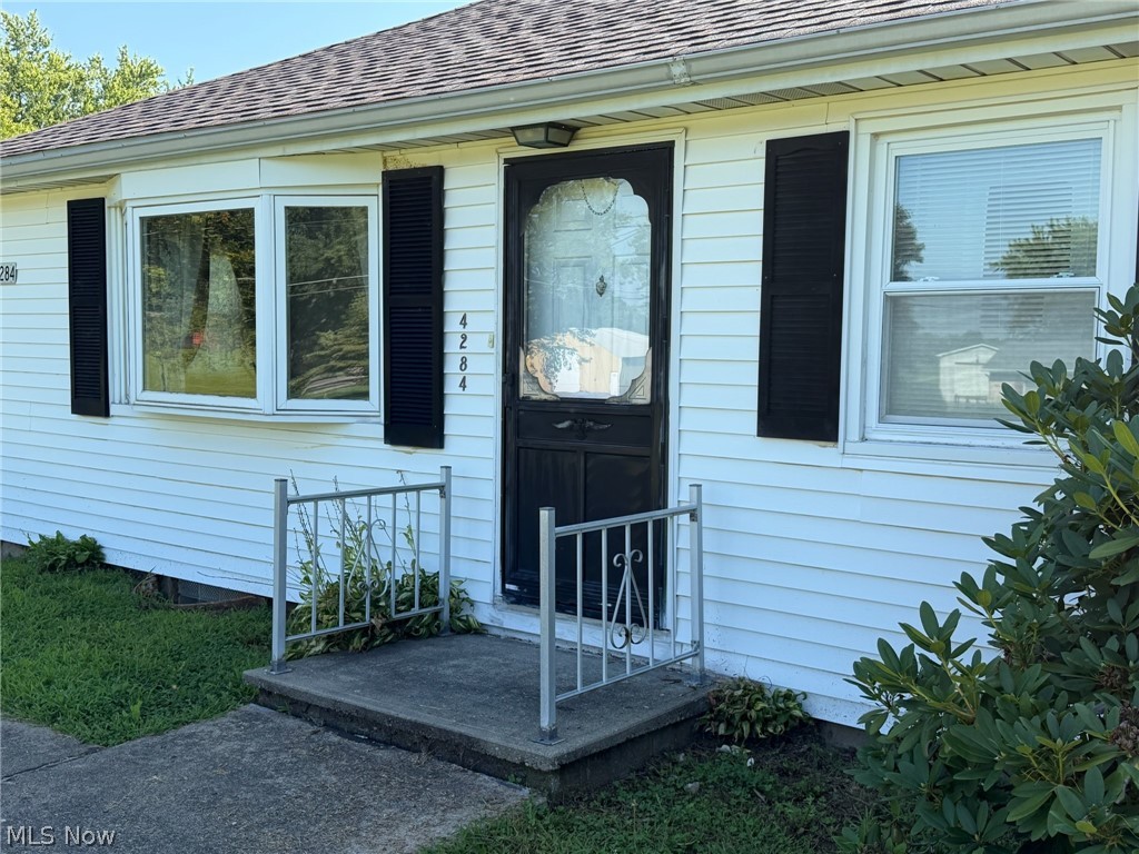 4284 Swallen Avenue Louisville OH 44641