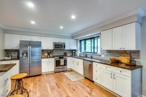 849 Pine Cone Oval Sagamore Hills OH 44067