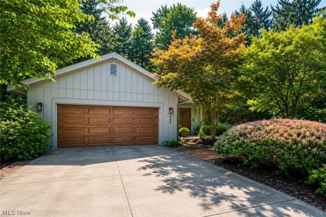 849 Pine Cone Oval Sagamore Hills OH 44067